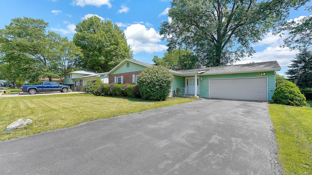 216 Trafalgar Court Columbus OH 43230 216 Trafalgar Court Columbus OH 43230