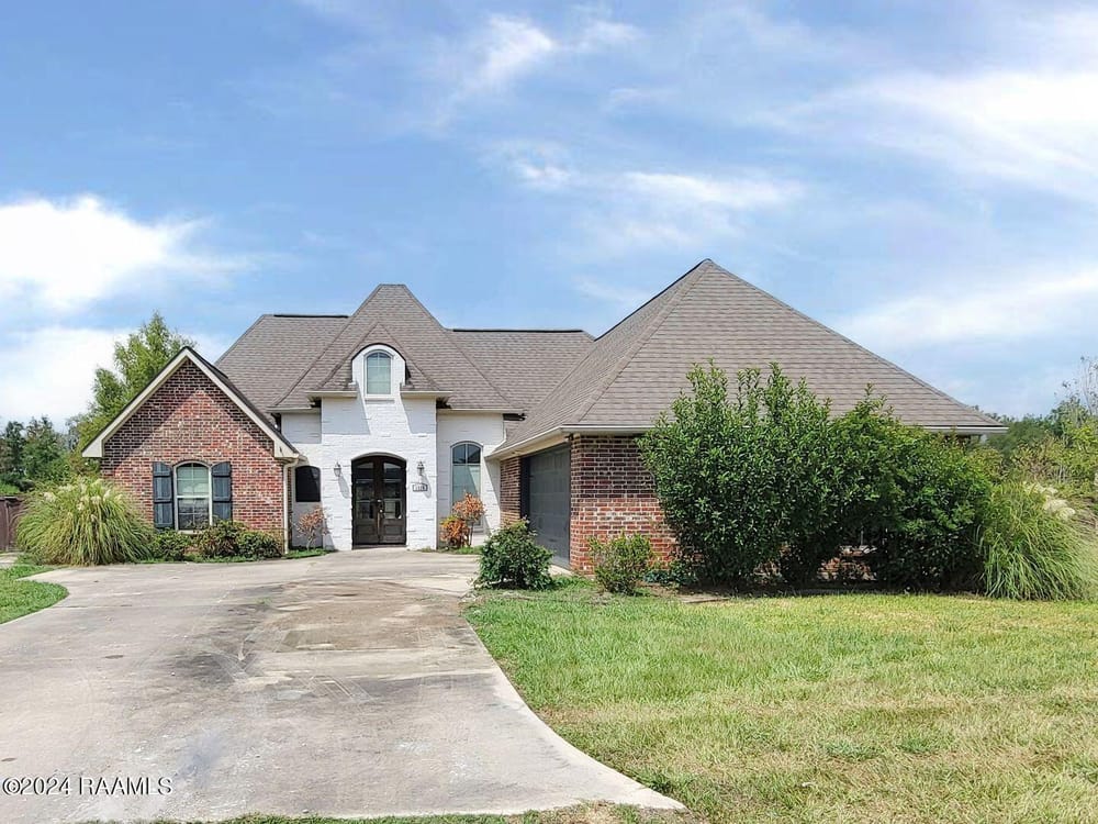 1025 Rue Maline, St. Martinville, LA 70582