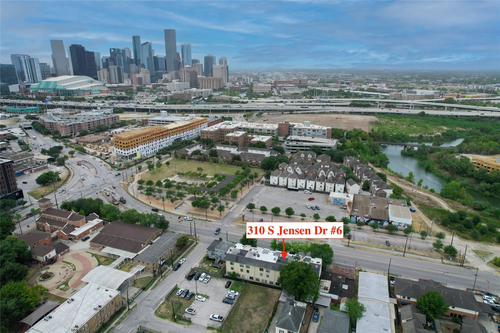 310 S Jensen Drive #6, Houston, TX 77003