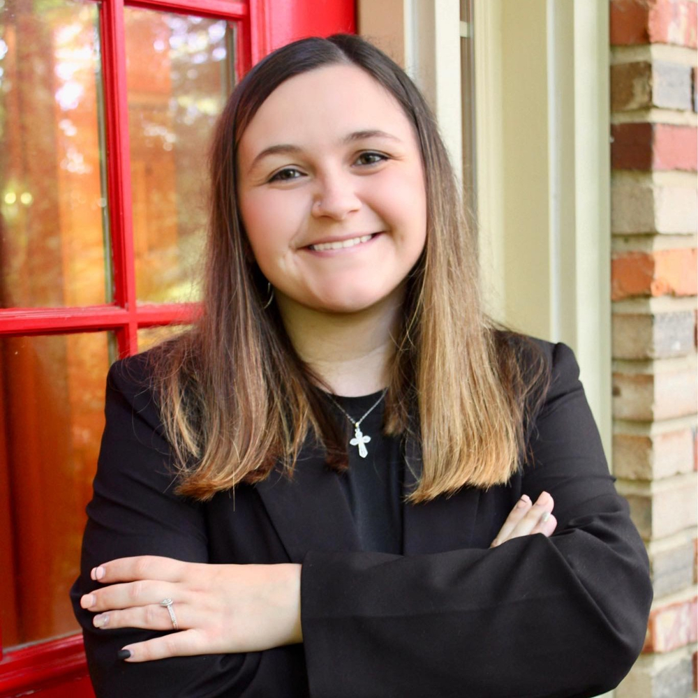 Your trusted real estate expert. Whether buying or selling, let's make