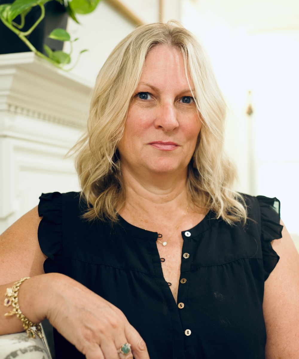 Your trusted real estate expert. Whether buying or selling, let's make